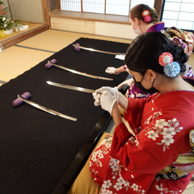 文化財で行う「日本刀鑑賞会」×「茶」